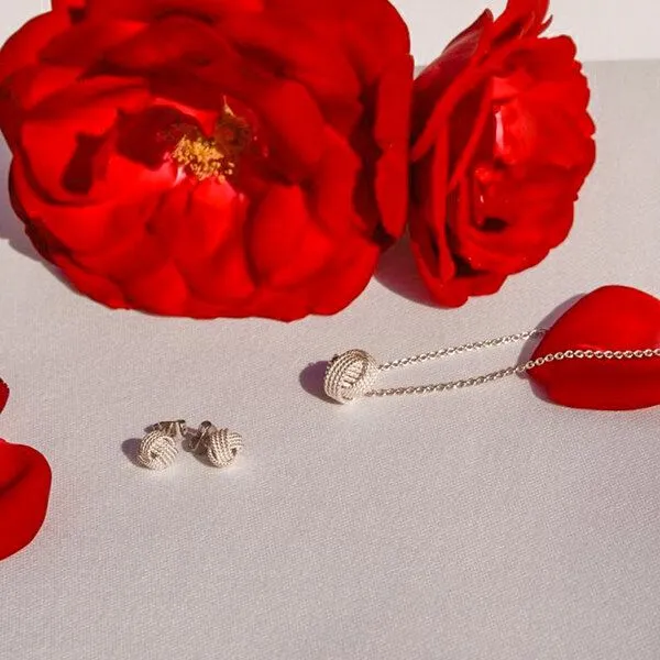 pakilia pakilia Silber Kette Knoten verschlungen Fair-Trade und handmade – Produktbild 1 von 4