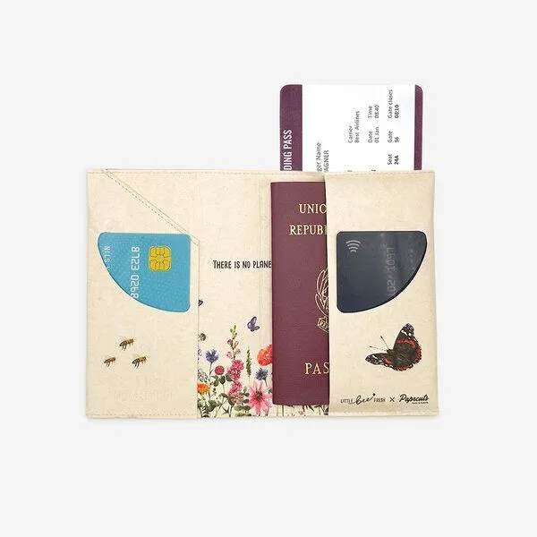 paprcuts paprcuts RFID Reisepasscover, Blumenwiese | lbf koop (beige), – Produktbild 3 von 4