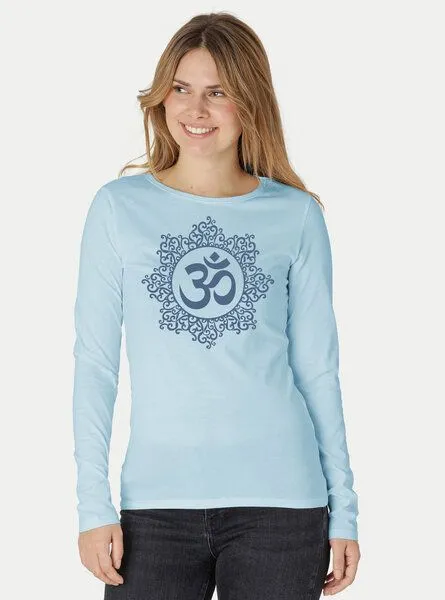 Peaces.bio - handbedruckte Biomode Peaces.bio - handbedruckte Biomode Bio-Damen-Langarmshirt classic OHM, Hellblau, – Produktbild 1 von 3