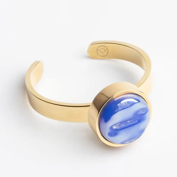 ALEXASCHA ALEXASCHA Größenverstellbarer Ring mit Stein | Goldring, Saphirblau, – Produktbild 1 von 4