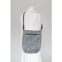 Smateria Smateria Umhänge-Tasche Pascal M, Silber-grau, – Produktbild 1 von 1