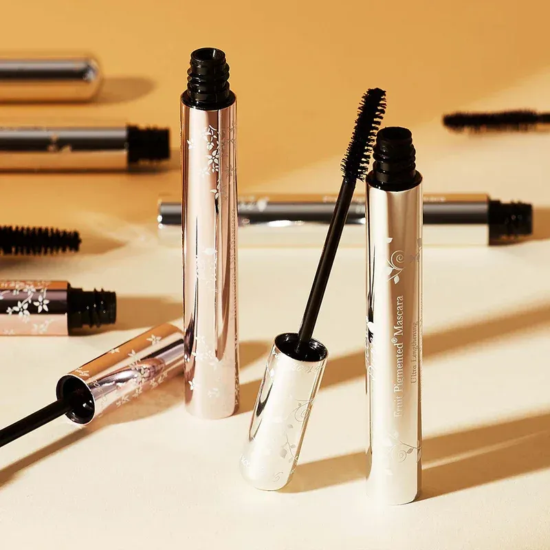 100% PURE® - Purity Cosmetics Maracuja Oil Mascara Black Tea - Wimperntusche, Black tea, – Produktbild 2 von 2