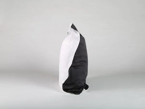 Yumeko Kissenbezug "Yumeko" aus Baumwollsatin, Dark anthracite/pure white, – Produktbild 2 von 4