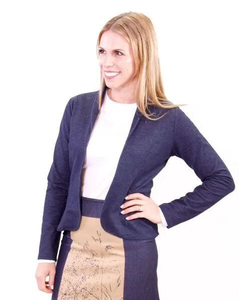 Peaces.bio - handbedruckte Biomode Peaces.bio - handbedruckte Biomode Bio-Business-jackerl "Ladylike', Jeansblau, – Produktbild 3 von 4