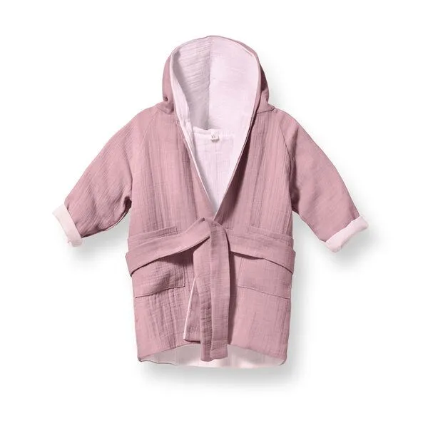 Mababu Mababu Bademantel Kinder mit Kapuze | 100% GOTS Bio-Baumwolle mit 2 Taschen und Gürtel | 1-6 Jahre | 4 Farben | Baby Bademantel, Dusty rose - pink, – Produktbild 1 von 4