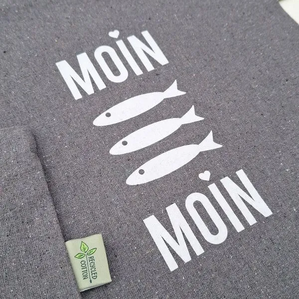Bow & Hummingbird Bow & Hummingbird Baumwollbeutel "Moin Moin Fische" aus recycelter Baumwolle, Weiss, – Produktbild 3 von 4