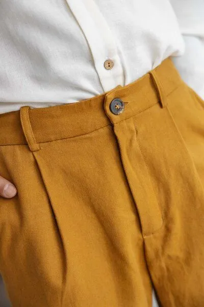 Jyoti - Fair Works Jyoti - Fair Works Bio-Baumwoll Shorts Neem, Curry, – Produktbild 3 von 4
