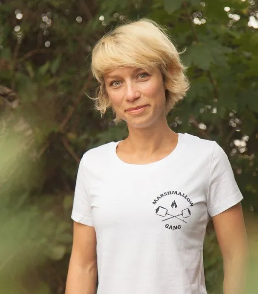 päfjes Marshmallow Gang - Brust Motiv - päfjes Fair Wear Frauen T-Shirt - White – Produktbild 3 von 4