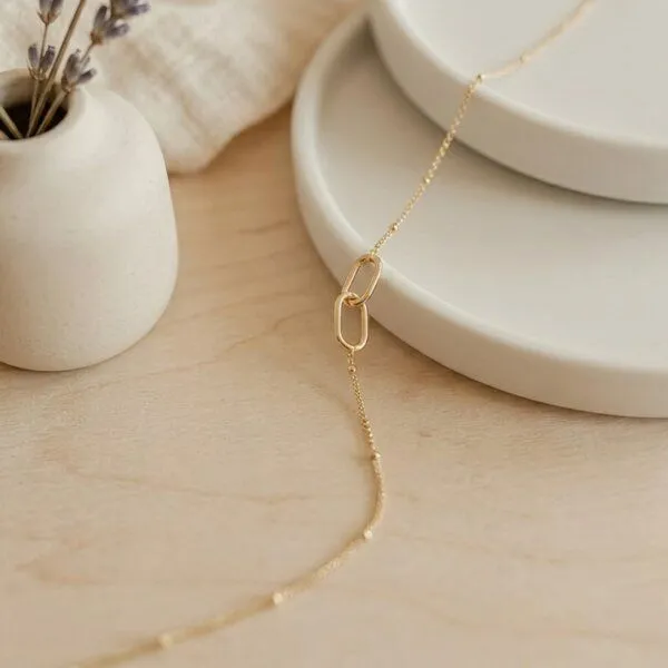 ELEKTROPULLI Elektropulli Feine, grafische Infinity Anhänger Kette, Gold, – Produktbild 3 von 4