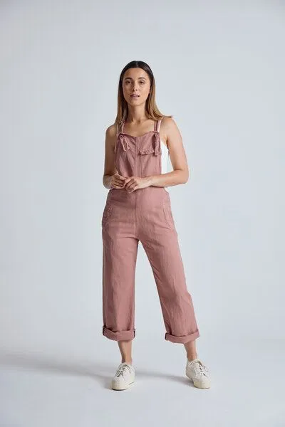 Flax and Loom Flax and Loom Leinen Latzhose Mary Lou, Retro pink (rosa), – Produktbild 2 von 7