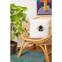 Hirschkind Hirschkind Bio-Kissenbezug 'Erdhummel' weiß mit schwarzem und gelbem Druck 40*40 cm – Produktbild 1 von 1