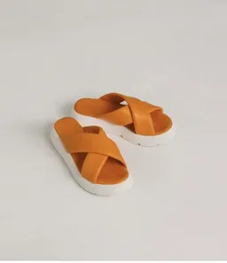 Addition Sustainable Apparel Addition Sustainable Apparel Cross Sandals aus Bio-Leder – Produktbild 1 von 1
