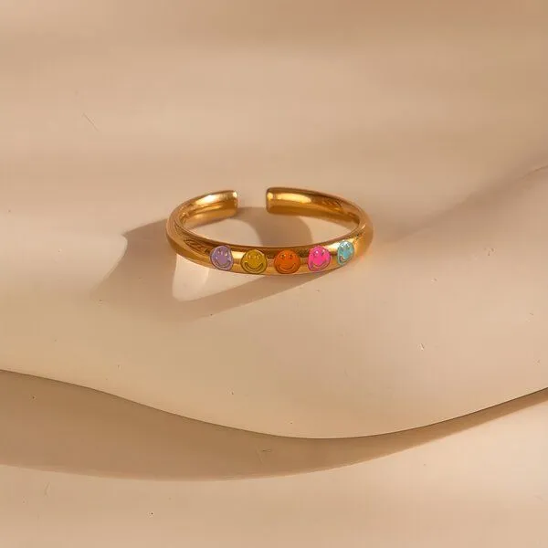 ELEKTROPULLI Größenverstellbarer Smiley Ring Ø17mm von Elektropulli, Gold, – Produktbild 1 von 3