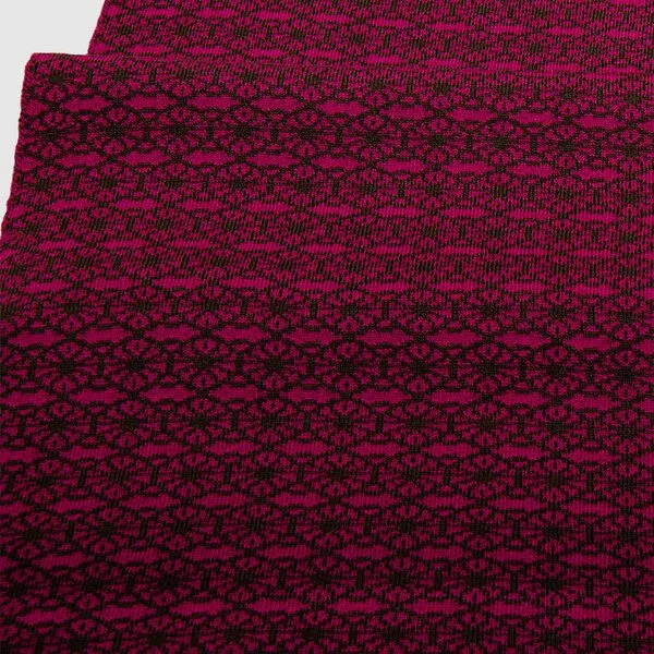 LANARTO slow fashion LANARTO slow fashion Schal Muster 'Blüte' zweifarbig gestrickt aus mulesingfreier Merinowolle, Fuchsia, – Produktbild 1 von 3