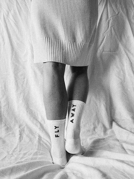 noemvri fashion label noemvri fashion label Fly Away Socken, Weiß und beige, – Produktbild 3 von 3