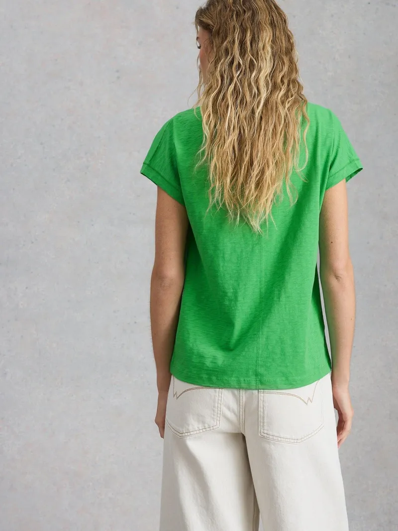 White Stuff T-Shirt Nelly mit Keilausschnitt - 42, Leuchtend grün, – Produktbild 4 von 4