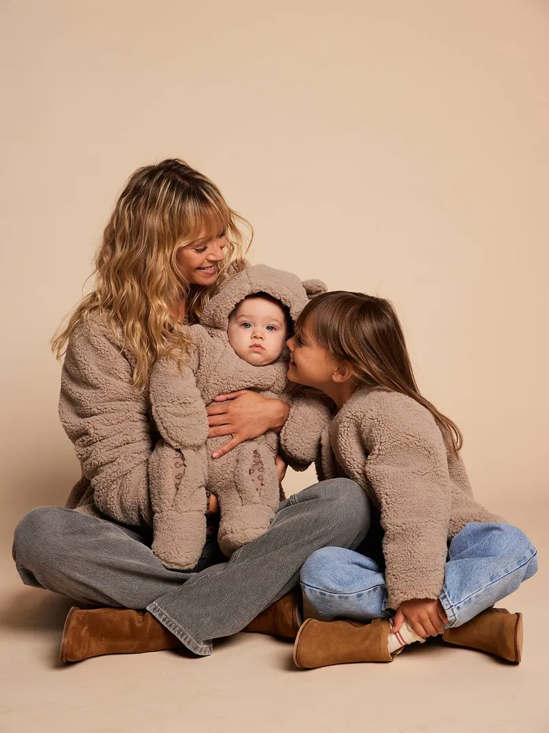 Envie De Fraise Baby Overall mit Teddyfleece Mama-Tochter-Capsule, Taupe, – Produktbild 2 von 4