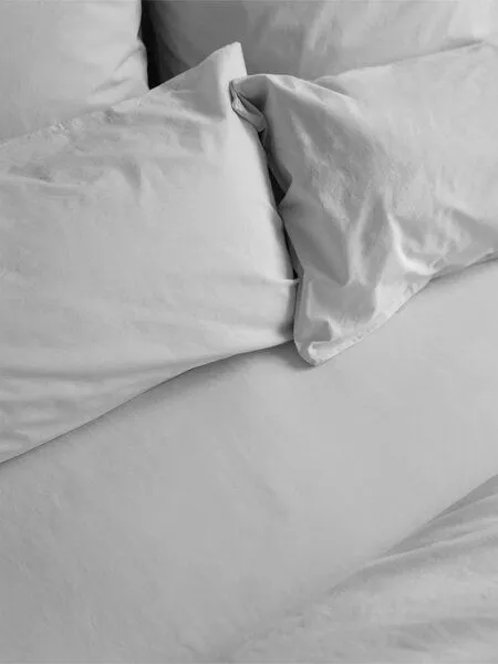 erlich textil erlich textil Cotton Select Spannbettlaken aus Baumwolle (aus Umstellung auf biologischen Anbau), made in Europe, Hellgrau, – Produktbild 4 von 4