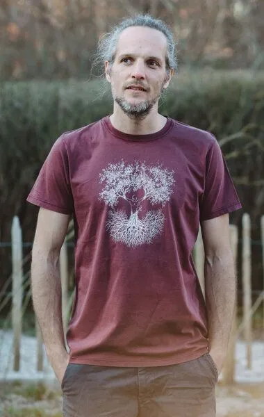 Life-Tree Life-Tree Shirt aus Biobaumwolle Fairwear für Herren "Fusion" in Washed Red – Produktbild 5 von 5