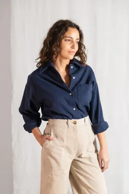 Jyoti - Fair Works Jyoti - Fair Works Damen vegan Hemd Ashrit Dunkelblau – Produktbild 1 von 1