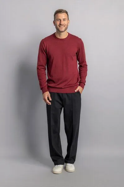 DIRTS dirts Classic Knit Crewneck, Royal burgundy, – Produktbild 2 von 4