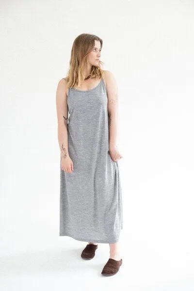 Kopyto Kopyto MOA Light - Luftiges Sommerkleid aus leichter 100% Merinowolle, Grau, – Produktbild 2 von 4