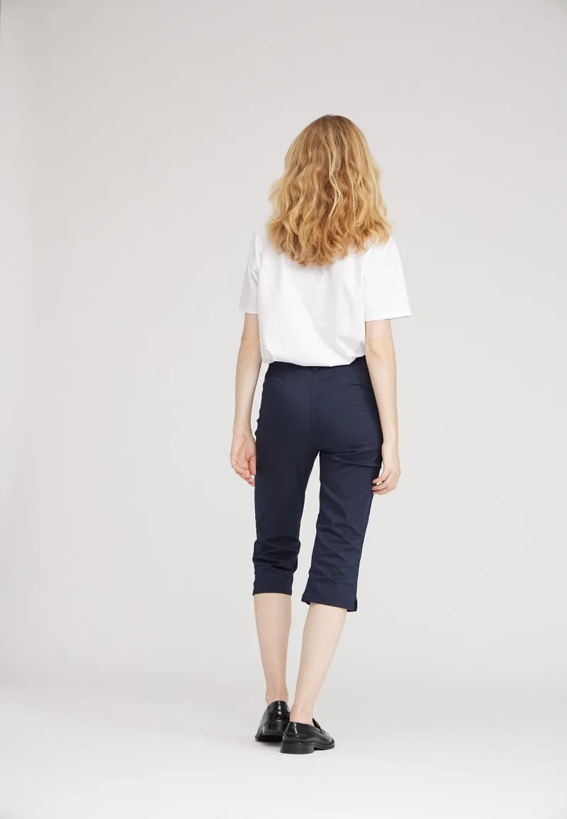LAURIE LAURIE Damen vegan Hose Kelly Regular Capri Sl Navy, Extra dunkelblau, – Produktbild 1 von 2