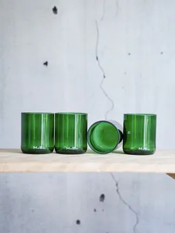 MaBe MaBe Set 4 Trink Gläser UPCYCLING - nachhaltiges Geschenk für Hochzeit - Einzug - Geburtstag - Ostern – Produktbild 1 von 1