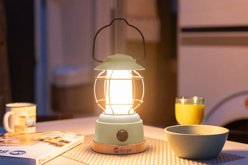 Berger Berger Hopuni Pro LED Campinglaterne mit Powerbank- und Dimmfunktion grün - Hängelampen, Camping- & Sturmlaternen, Grün, – Produktbild 1 von 2