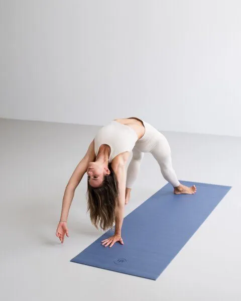 Lotuscrafts Lotuscrafts Yogamatte MUDRA - Hautfreundlich & Schadstoffgeprüft, Balsam green, – Produktbild 4 von 4
