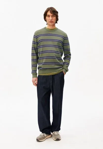 ARMEDANGELS ARMEDANGELS LOUKAA FINE STRIPE Herren Pullover aus Bio-Baumwolle, Fatigue green-tinted navy, – Produktbild 4 von 4