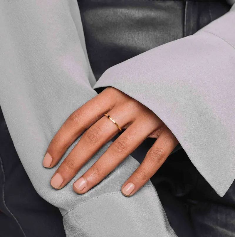 fejn fejn Damen vegan Ring Gehämmertes Schwarzgold, Gold, – Produktbild 1 von 2