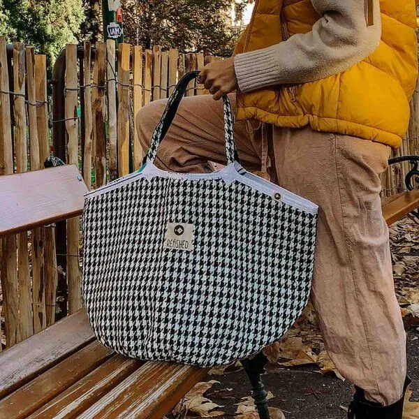 REFISHED fair fashion REFISHED fair fashion Tasche 'SOULMATE TWEED', #tweed schwarz-weiß, – Produktbild 2 von 5