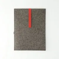 matilda k manufaktur matilda k. manufaktur Minimalistische Laptophülle aus Wollfilz 'max' mit Einsteckfach | für MacBook |Air| Pro 13|14|15|16 Zoll, Braun-rot, – Produktbild 1 von 1