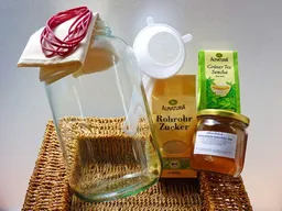 Wellness-Drinks Kombucha - Komplettpaket Deluxe für 4,2 Liter: Bio-Kombucha + Zubehör – Produktbild 1 von 1