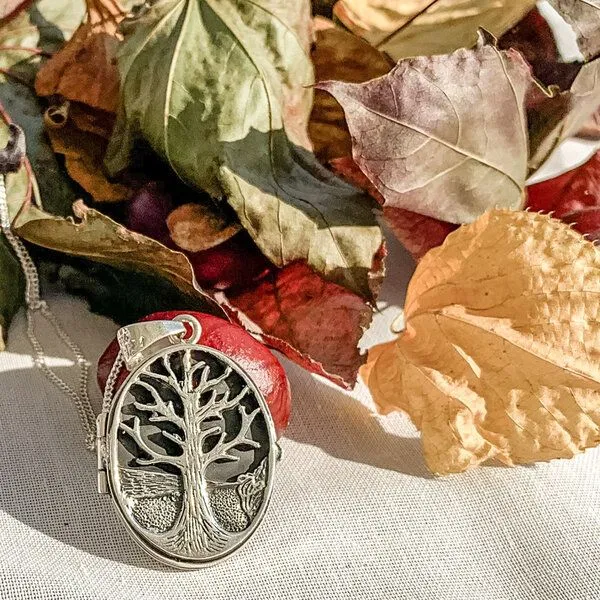 pakilia pakilia Silber Kette Lebensbaum Medaillon Fair-Trade und handmade – Produktbild 4 von 4