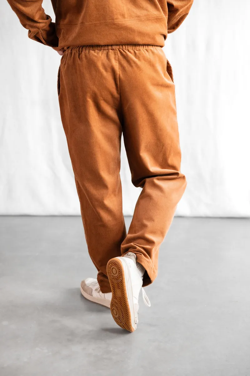 Jyoti - Fair Works Jyoti - Fair Works Herren vegan Hose Corduroy Jhan Cinnamon, Dunkelorange, – Produktbild 1 von 2