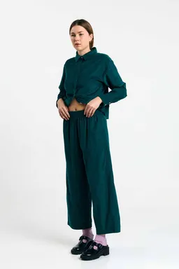 SUITE13LAB SUITE13LAB Damen vegan Hose Avis In Dunkelgrün – Produktbild 1 von 1
