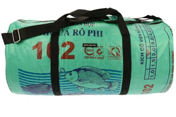 MoreThanHip MoreThanHip Wochenend- oder Sporttasche 40L aus recycelten Zement-oder Tierfuttersäcken - Jumbo, Grün - fisch, – Produktbild 2 von 4