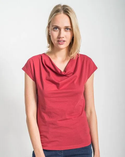 Alma & Lovis Alma & Lovis Shirt mit Wasserfall-Ausschnitt, aus Bio-Baumwolle | Short Cascade, Rot, – Produktbild 1 von 4