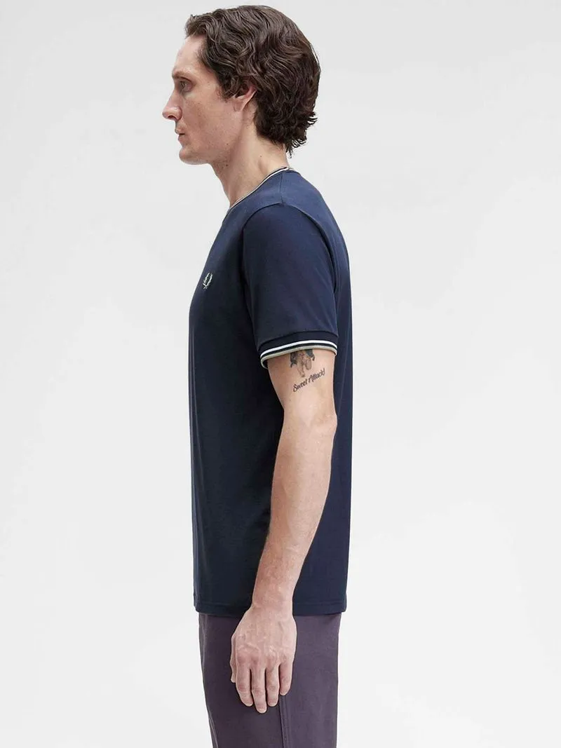 Fred Perry Fred Perry Twin Tipped T-Shirt Marine Z47 - Größe M, Blau, – Produktbild 3 von 5