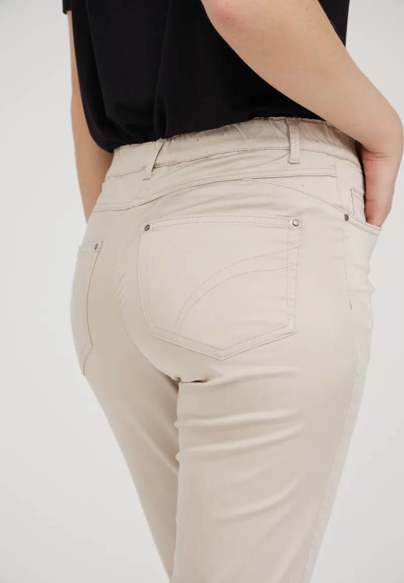 LAURIE LAURIE Damen vegan Hose Hannah Regular Mittlere Länge Grau Sand, Beige, – Produktbild 2 von 2
