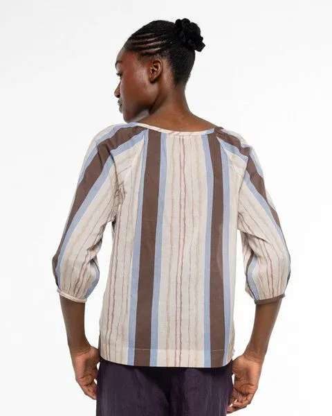 Alma & Lovis Alma & Lovis Stylische Sommerbluse aus feinster Bio-Baumwolle | Batist Print Raglanbluse, Oak (natur-bunt), – Produktbild 4 von 4