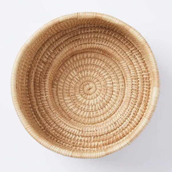 By Native By Native Kleiner Korb Dengu aus Palmfaser, handgeflochtenen – Produktbild 4 von 4