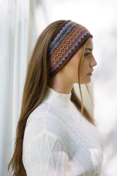 Haus of Namaste Haus of Namaste Handgefertigtes Stirnband aus Lammwolle | Winter-Ohrwärmer aus Fair-Isle-Strick | Braun- und Erdtöne | Ethisch, nachhaltig und fair – Produktbild 2 von 2