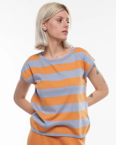 Alma & Lovis Alma & Lovis Legeres Feinstrick-Shirt aus reiner Bio-Baumwolle | Cotton Stripe Shirt, Nugget (orange), – Produktbild 3 von 4
