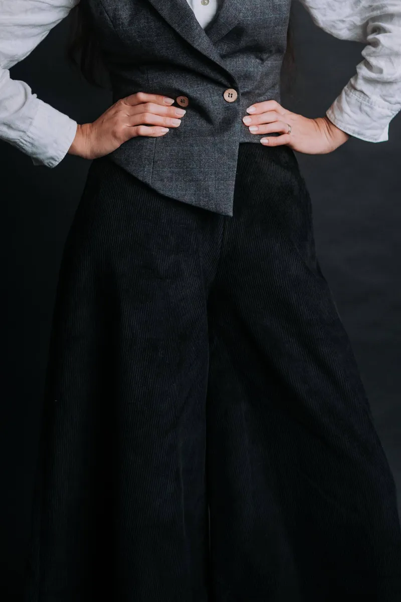 De IONESCU De IONESCU Damen vegan Hose Palazzo Corduroy, Schwarz, – Produktbild 2 von 2
