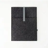 matilda k manufaktur matilda k. manufaktur Minimalistische Laptophülle aus Wollfilz 'max' mit Einsteckfach | für MacBook |Air| Pro 13|14|15|16 Zoll, Anthrazit-grau, – Produktbild 1 von 1