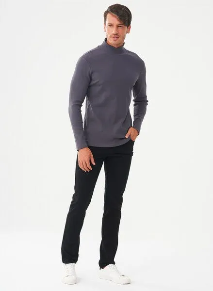 ORGANICATION ORGANICATION Geripptes Langarmshirt aus Bio-Baumwolle mit Rollkragen, Asphalt, – Produktbild 2 von 4