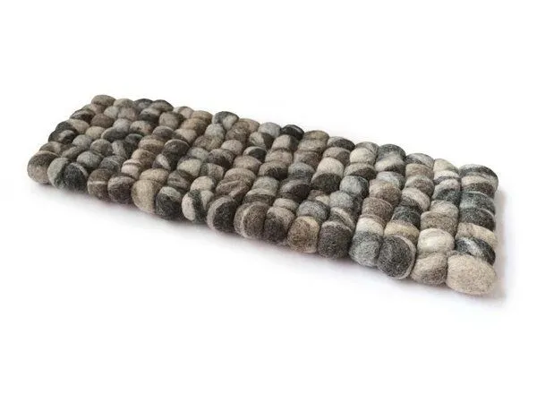 WoolFit WoolFit handgefilzte Deko aus Filzkugeln, vielseitig einsetzbar, Grau, – Produktbild 1 von 4